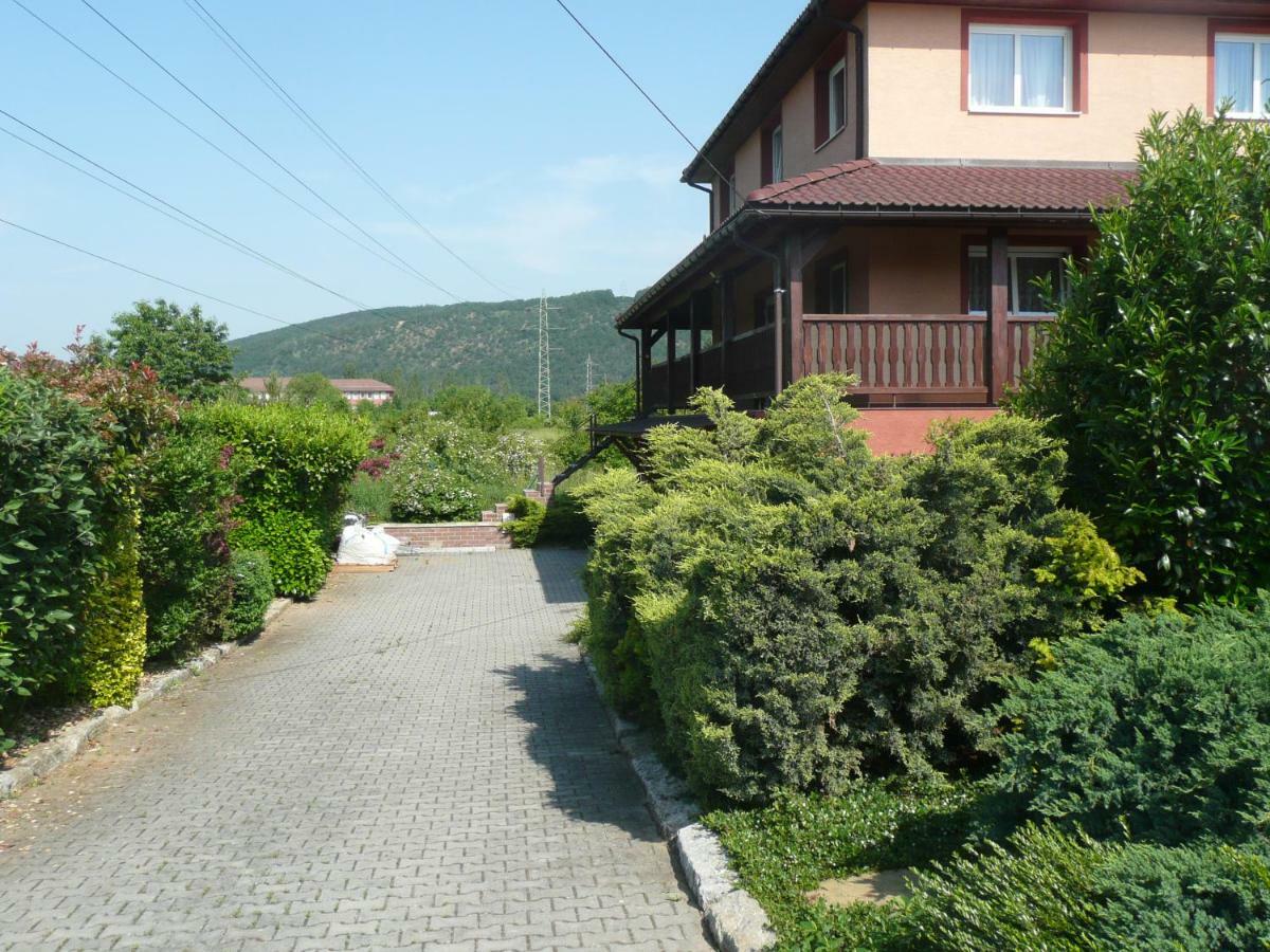 Penzion U Tulaka Dobrichovice Exterior photo